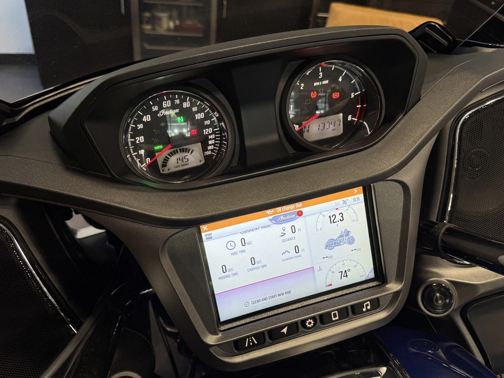 2020 Indian Motorcycle Challenger Limited alt