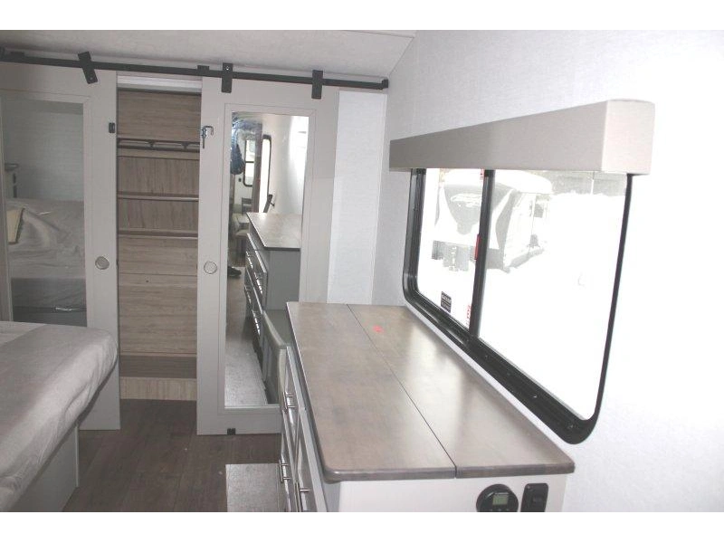 Alliance Avenue 32rls 2026 alt