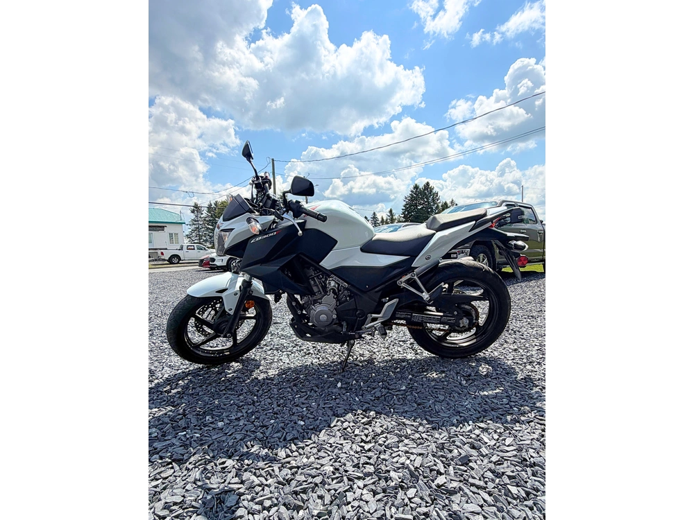 Honda Cb300 2015 alt