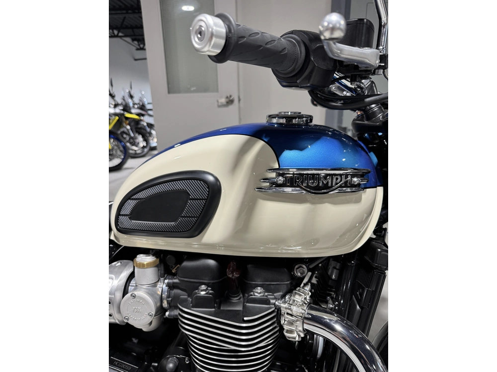 2026 Triumph Bonneville T120 alt