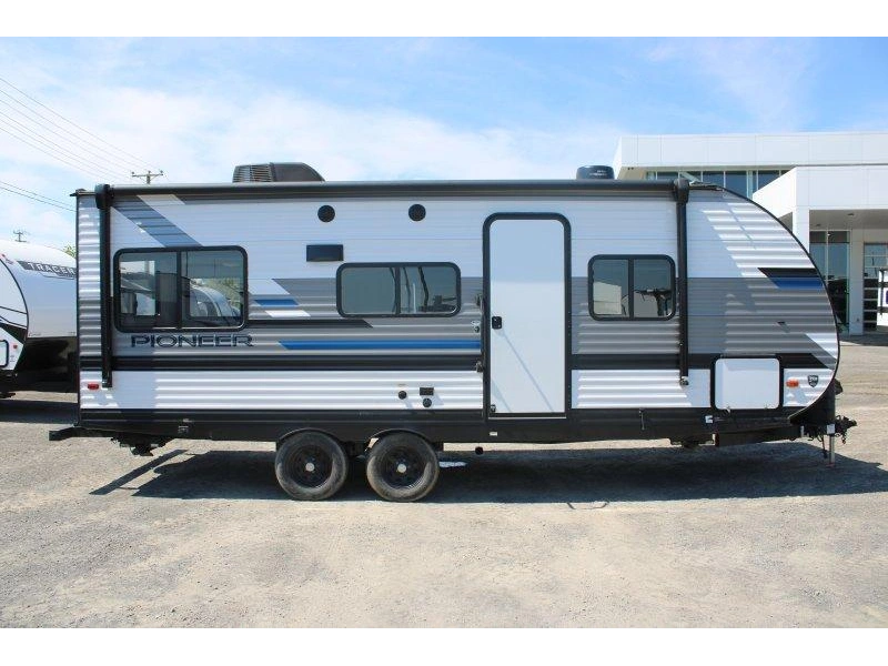 2022 Heartland Pionner 210rd alt