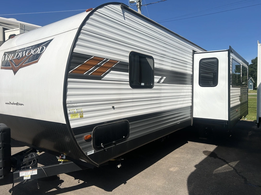 2022 Wildwood 29vbud alt