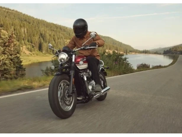 2026 Triumph Bonneville Speedmaster Carnival Red alt
