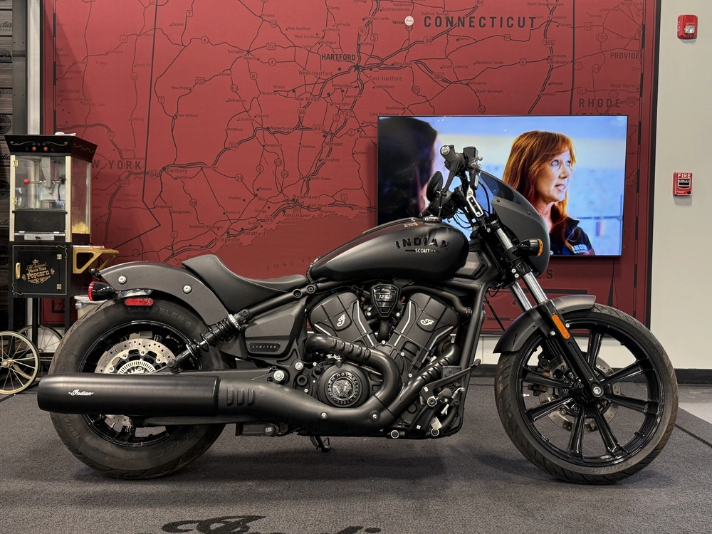 2025 Indian Motorcycle Sport Scout Ltd, Black Smoke, Tec, 50st alt