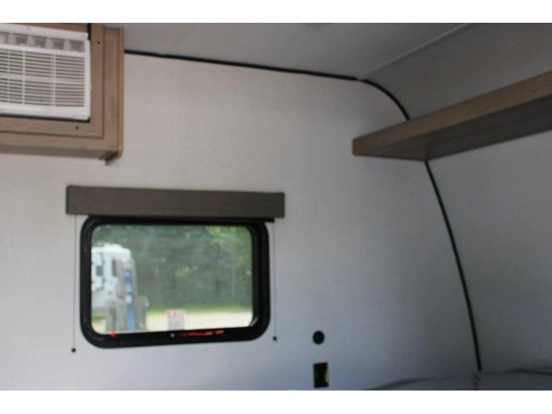 Keystone Rv Coleman 17r 2026 alt