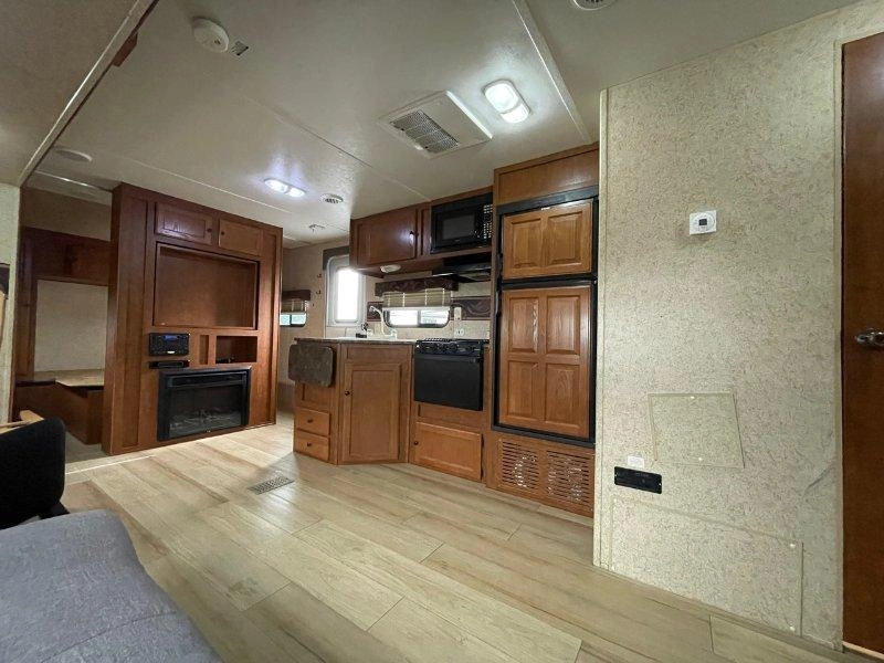 Skyline Layton 298 2013 alt
