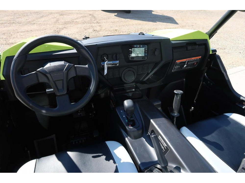 2025 Kawasaki Teryx4 alt