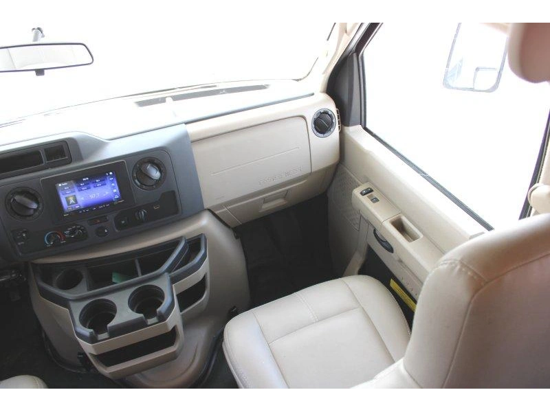 Thor Motor Coach Four Winds 22e 2025 alt
