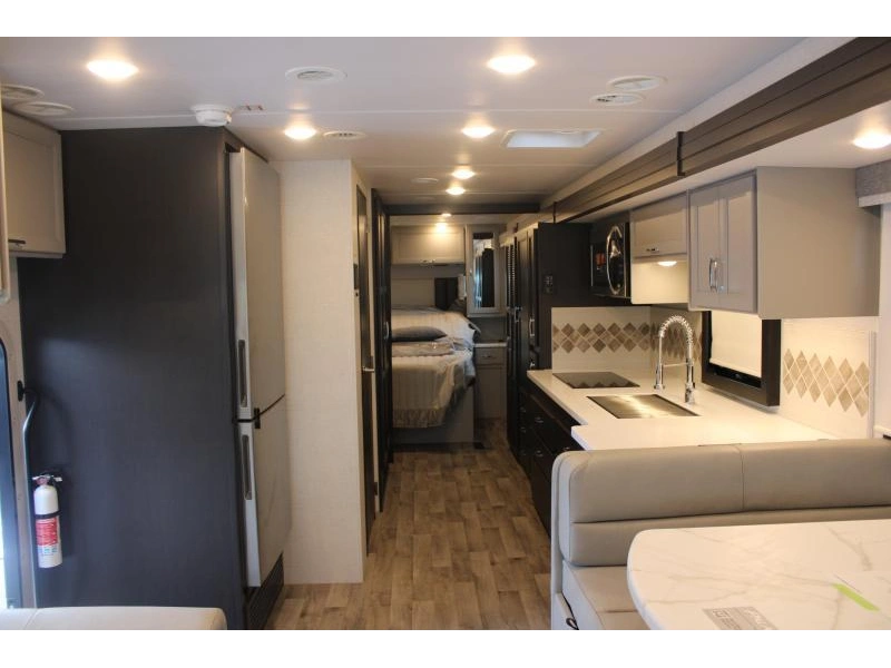 Thor Motor Coach Palazzo 33.6 2026 alt