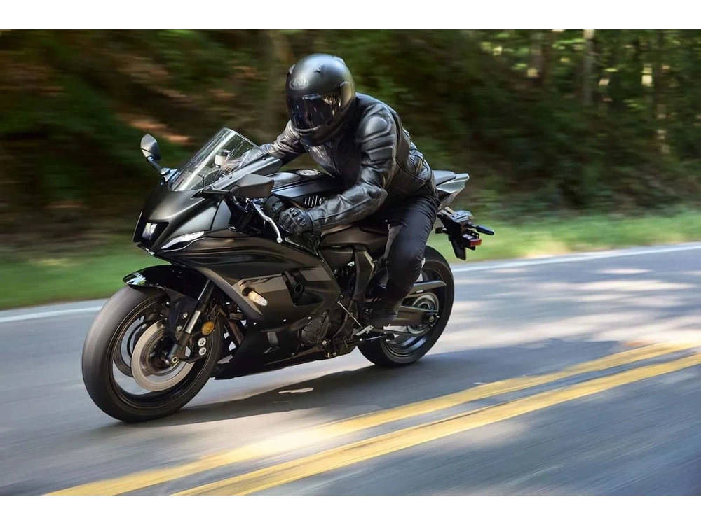2025 Yamaha Yzf-r7 Team Yamaha Blue alt