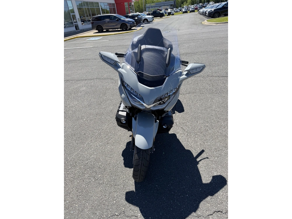 Honda Gold Wing Tour 2026 alt