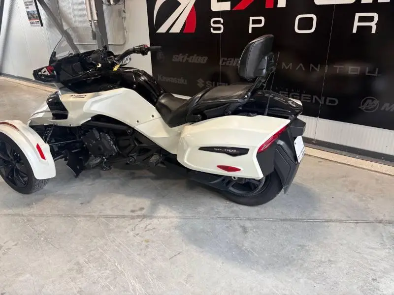 2022 Can-Am f3-t