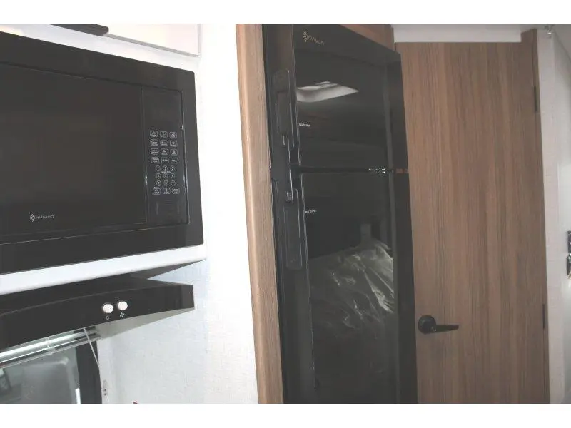 Thor Motor Coach Four Winds 2027