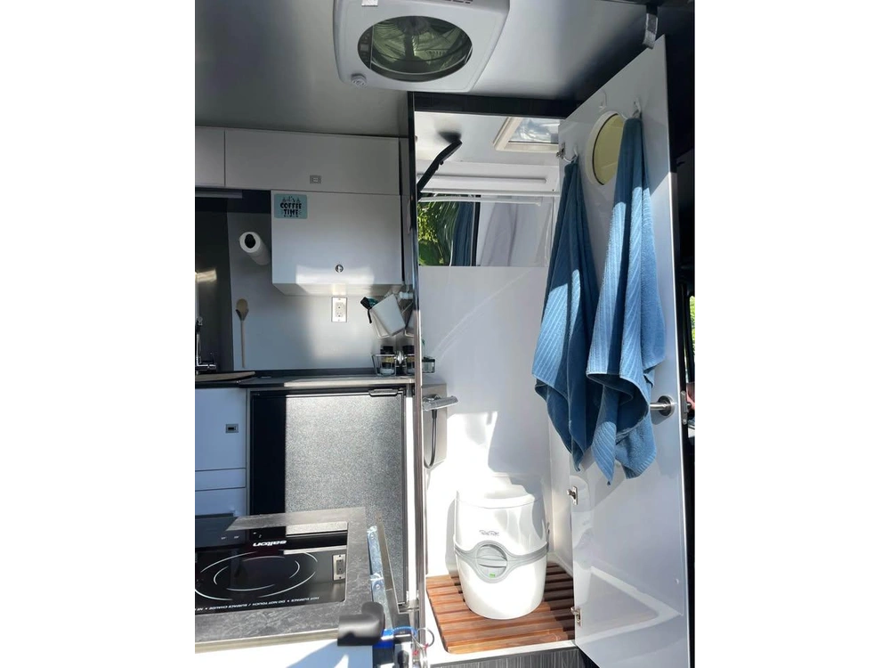 2021 Mercedes-benz Sprinter 2500 4x4 alt