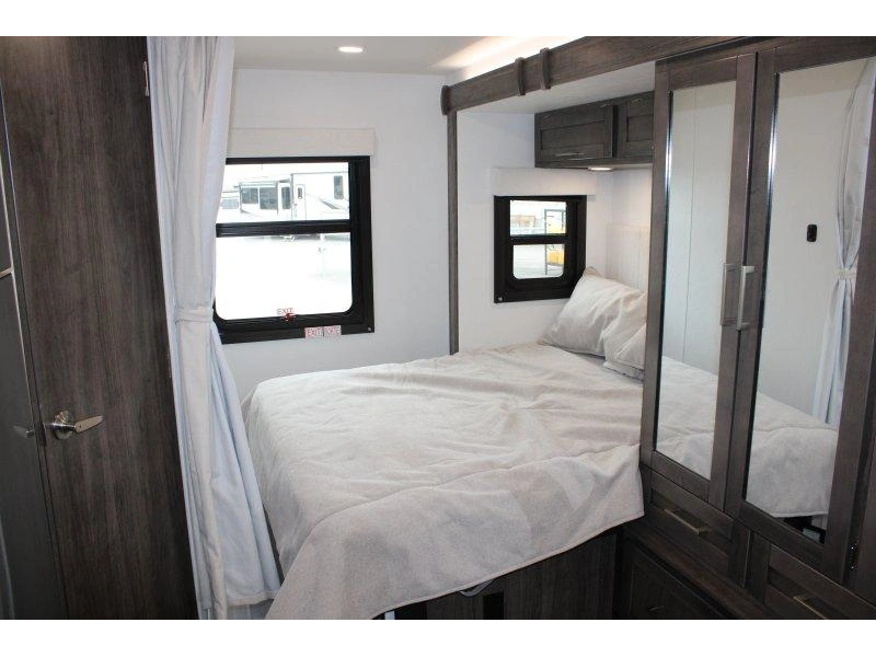 2026 Jayco Melbourne 24l alt