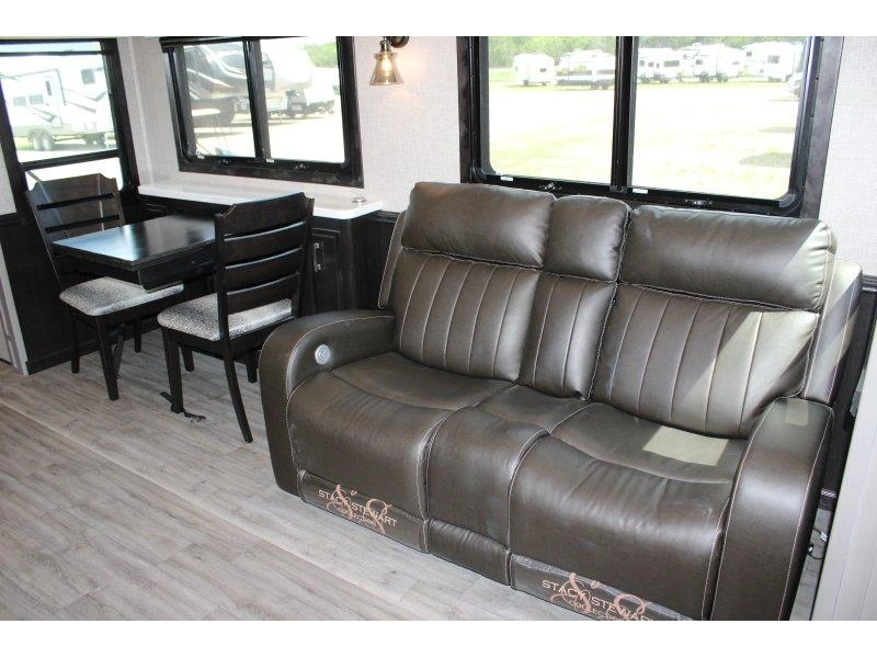 Jayco Pinnacle 36kpts 2022 alt