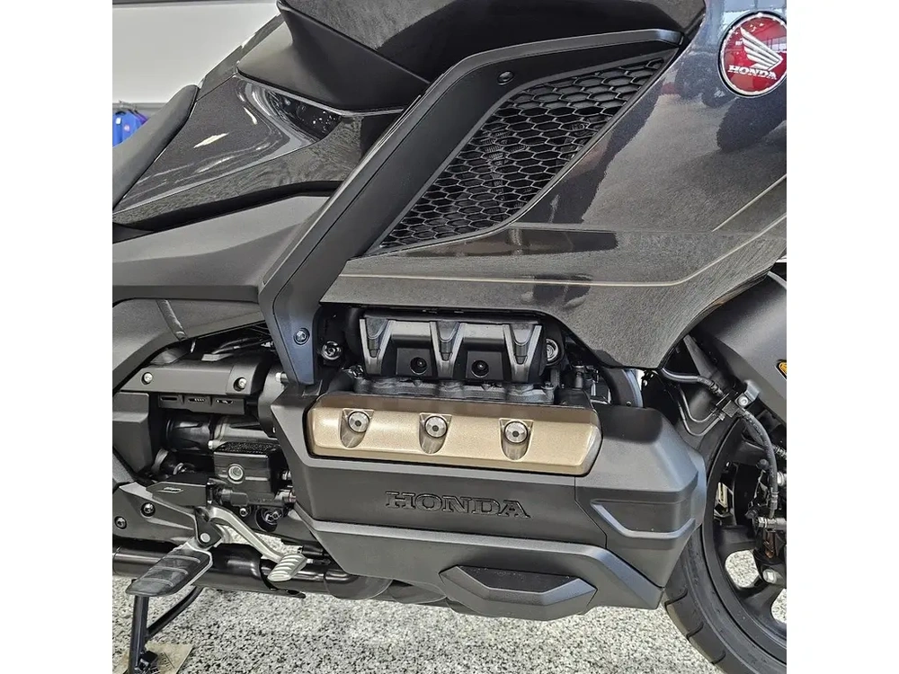 2026 Honda Goldwing Tour 6 Speed alt