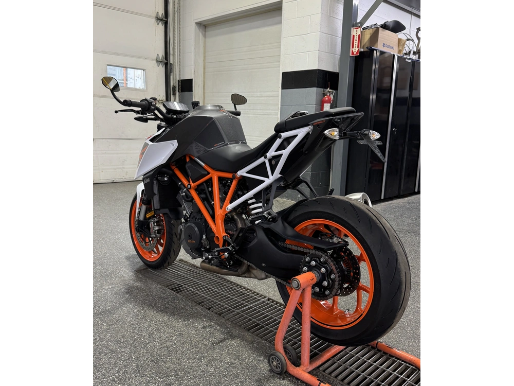 Ktm Super Duke R 2018 alt