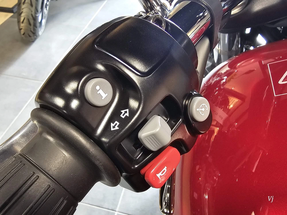 2026 Triumph Bonneville Speedmaster alt