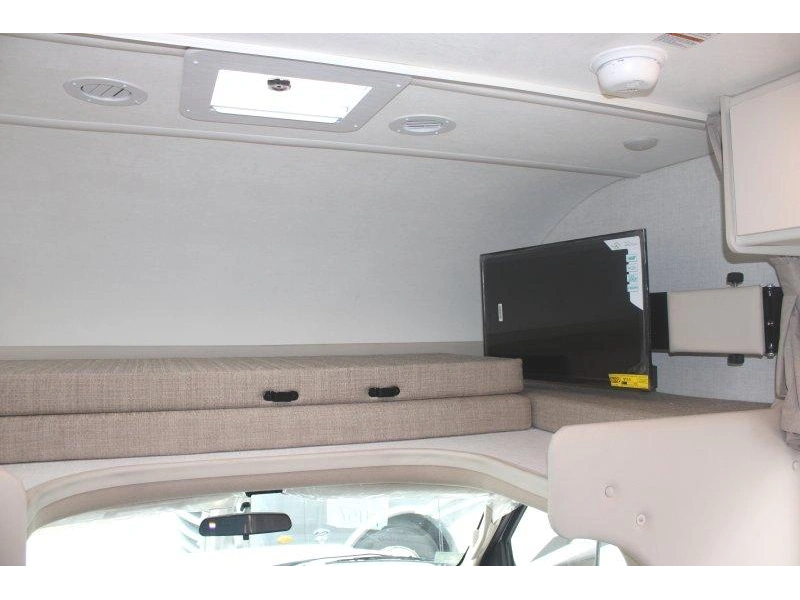 Thor Motor Coach Four Winds 25z 2027 alt