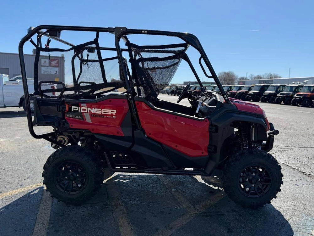 2025 Honda Pioneer 1000-5 Deluxe