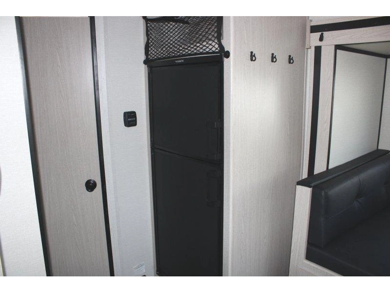 Coachmen Apex 194bhs 2022 alt