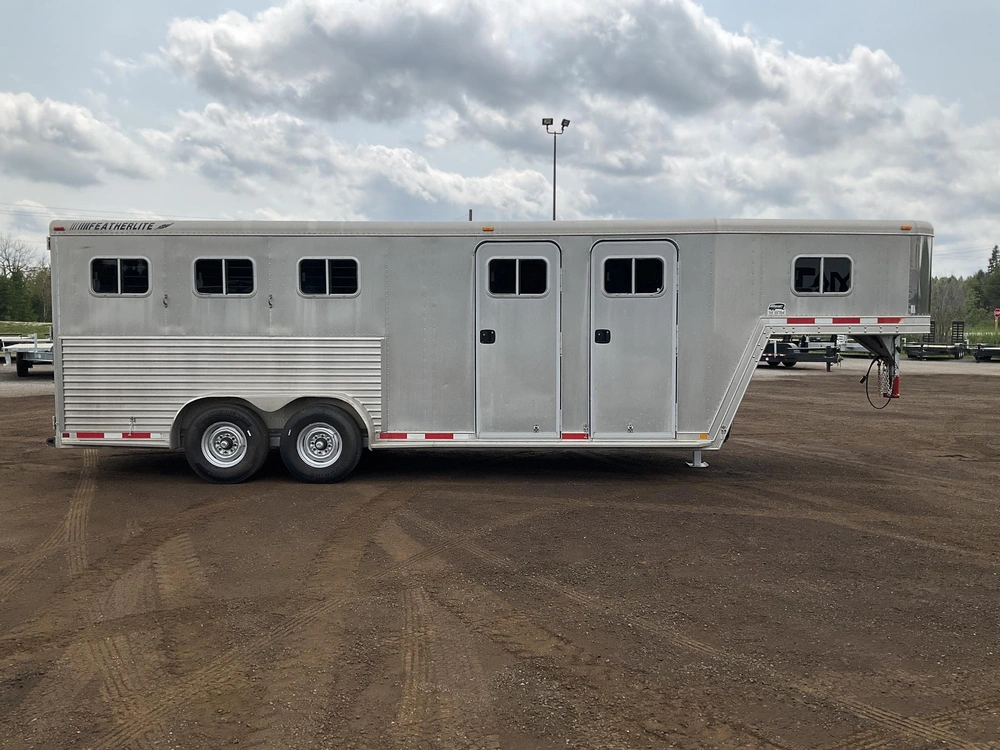 1997 Featherlite Model 8548 3 Horse Slant All Aluminum Gooseneck Horse Trailer alt