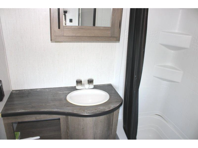 2022 Heartland Pionner 210rd alt