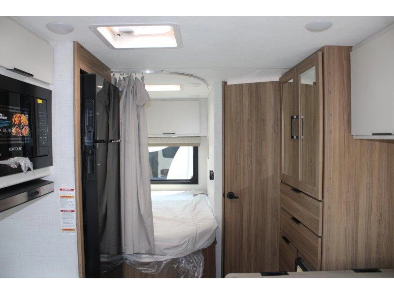 Thor Motor Coach Four Winds 21z.gm 2027 alt