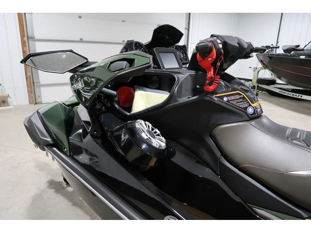 2025 Kawasaki Ultra 310lx alt