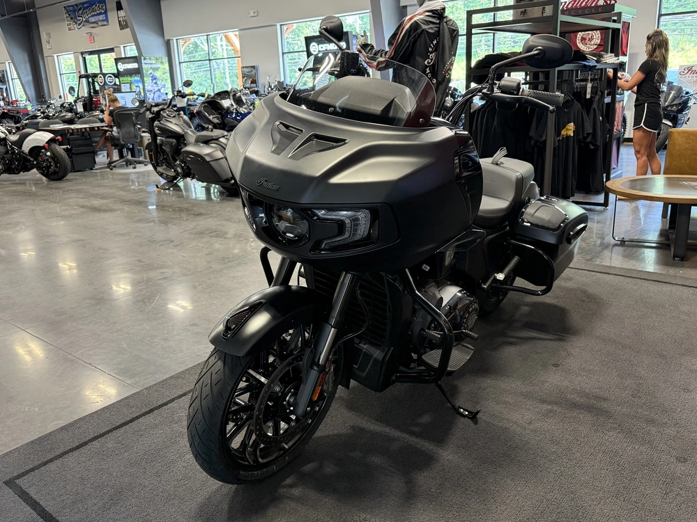 2026 Indian Motorcycle Challenger 112 Dark Horse® With Powerband Audio alt