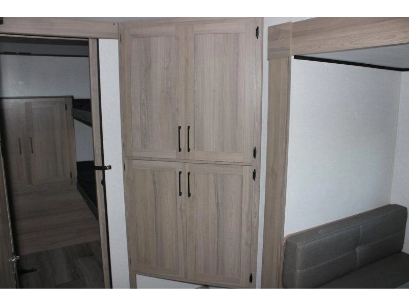 Keystone Rv Coleman 27b 2026 alt