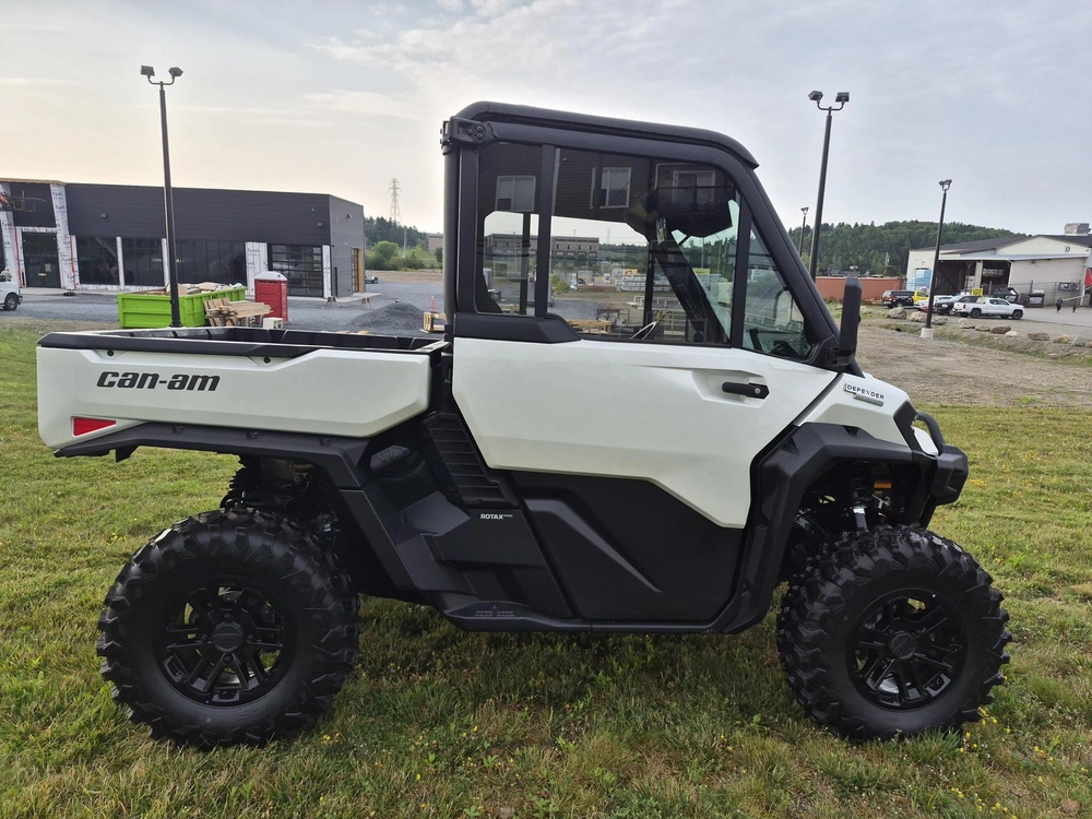 2026 Can-am Defender Limited Cab Hd11 alt