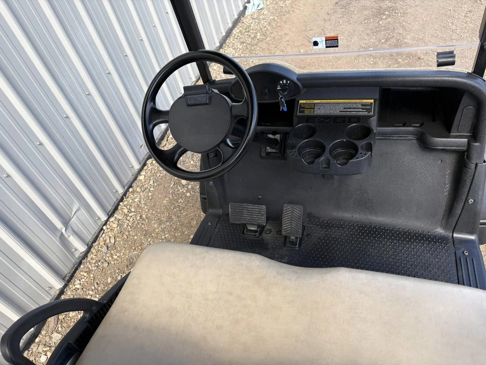 2016 E-z-go Rxv alt