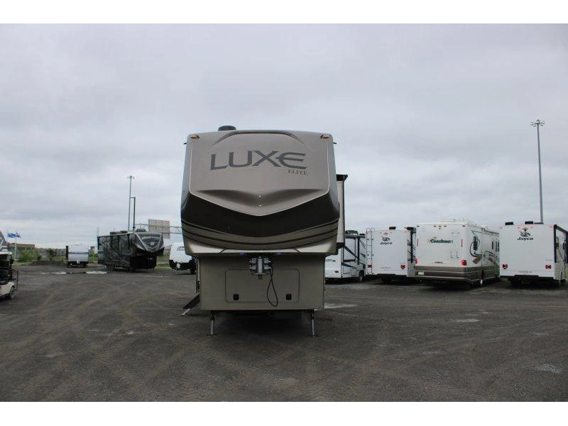 2027 Other Luxe Elite 39fb alt