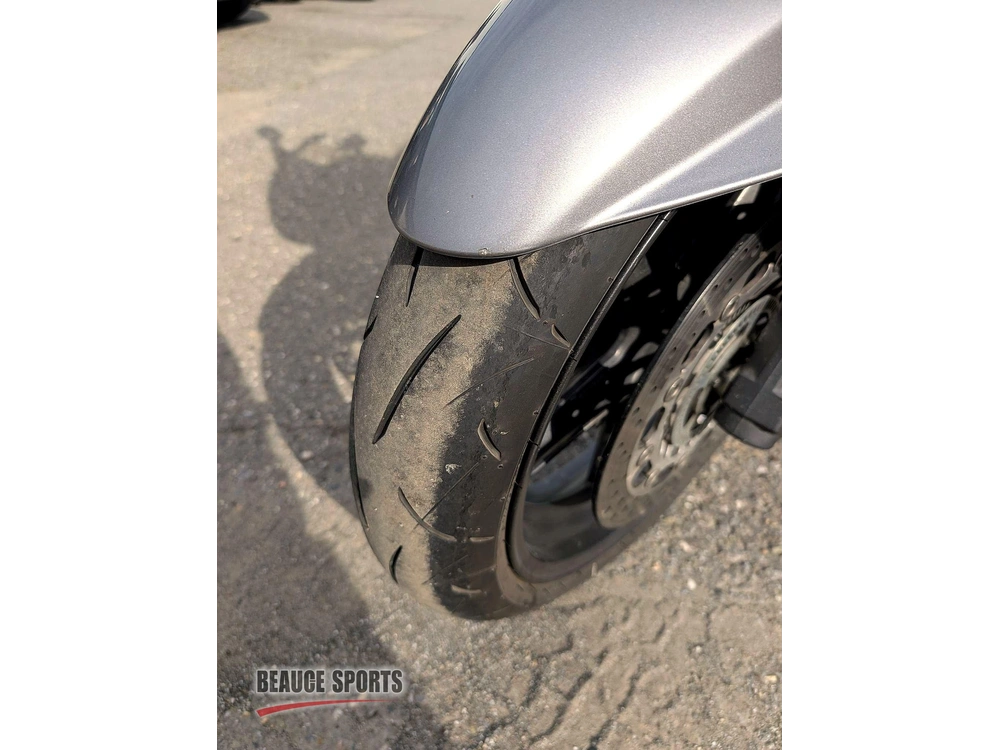 2009 Triumph Sprint St 1050 ⚡ Moto 3 Cylindres Performance Routière alt