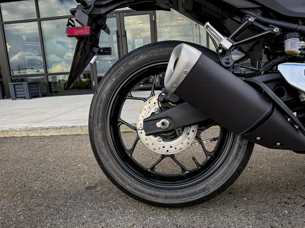 2026 Yamaha R3 alt