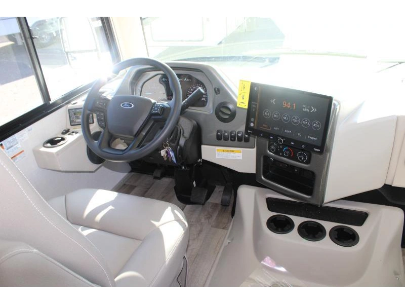 Thor Motor Coach Hurricane 29l 2026 alt