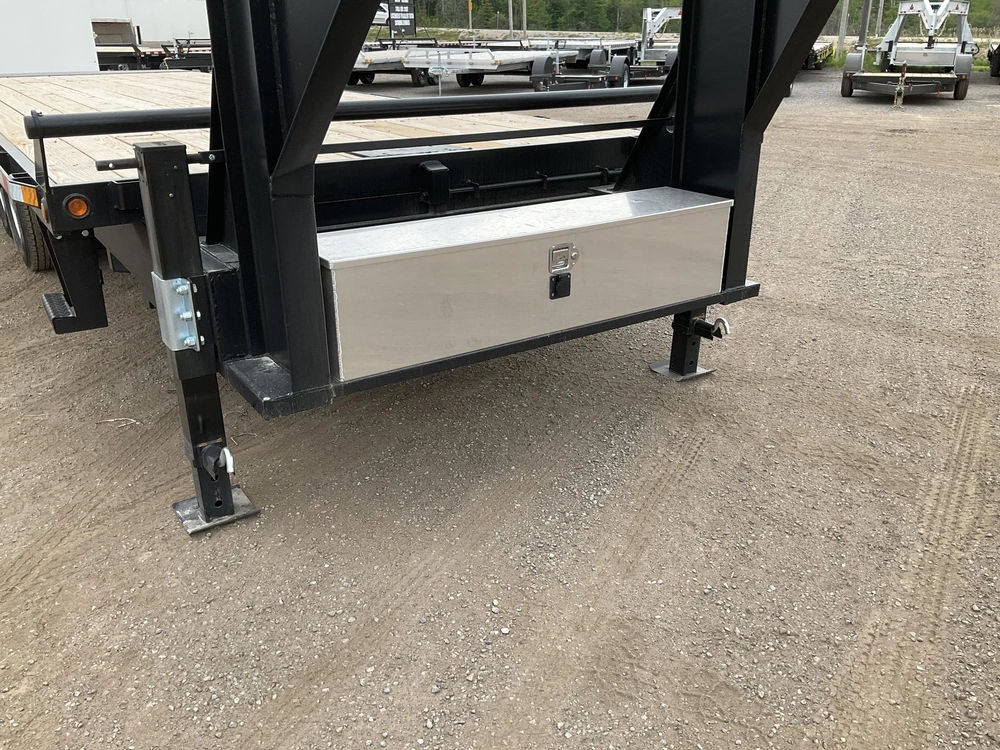 2027 Canada Trailers 8.5x26 10.5 Ton Gooseneck Hydraulic Tilt Trailer alt
