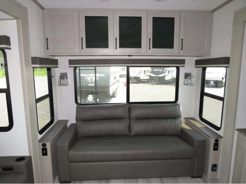 Grand Design Influence 2903rl 2026 alt
