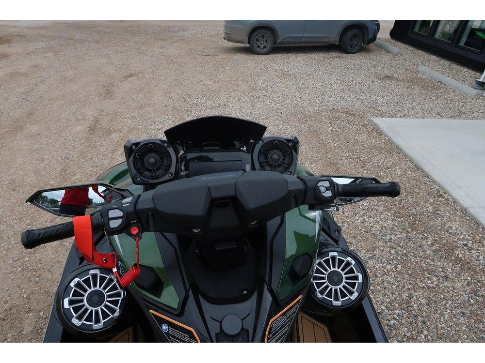 2025 Kawasaki Ultra 310lx alt