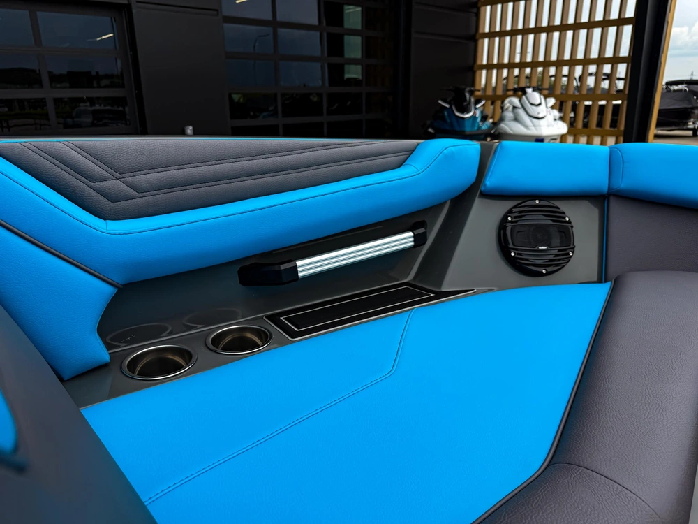 2027 Atx Surf Boats 22 Type-s alt