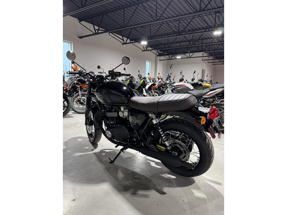 Triumph Bonneville T120 Noir 2026 alt
