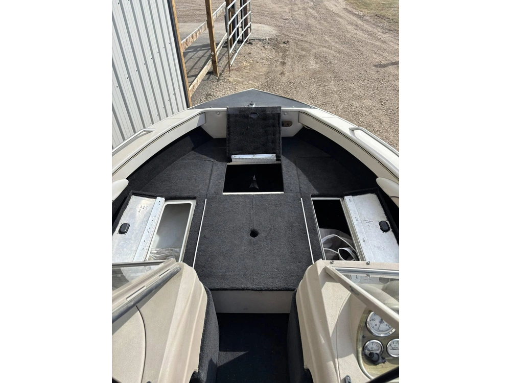 2003 Crestliner 1850 Sportfisher - 15hp Honda alt