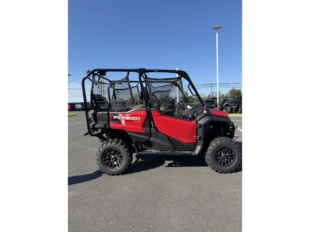 Honda Pioneer 1000 5p Deluxe 2025 alt