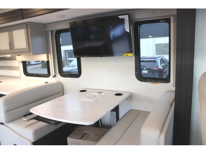2025 Thor Motor Coach Indigo Dd35 alt