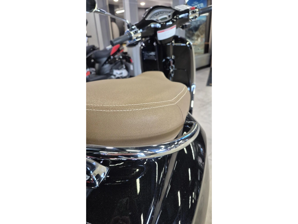 Vespa Primavera 150 2022 alt