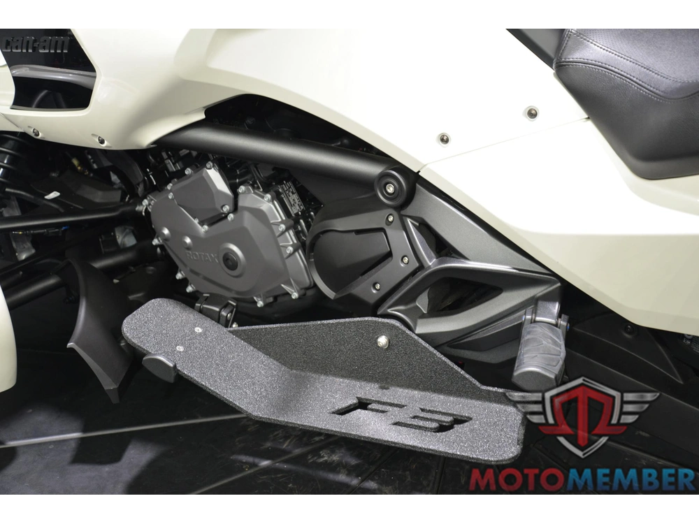 2026 Can-am Spyder F3-t alt