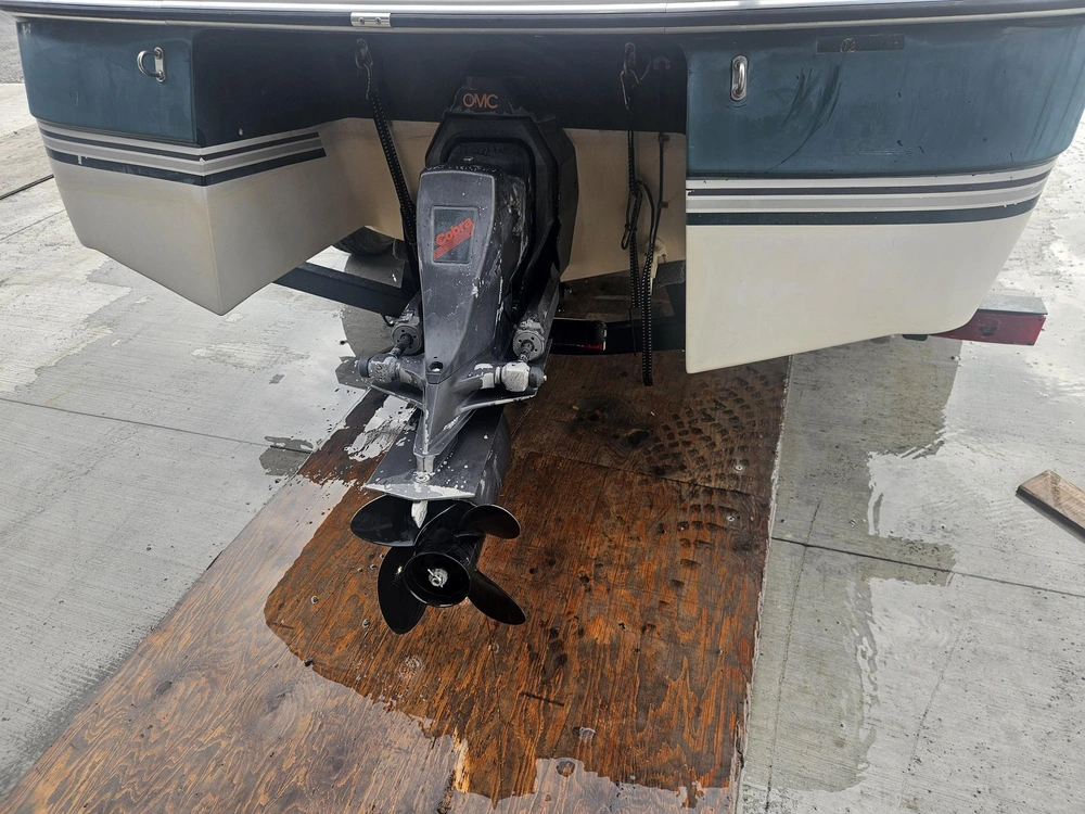 1995 Four Winns Freedom Dlx 170 alt