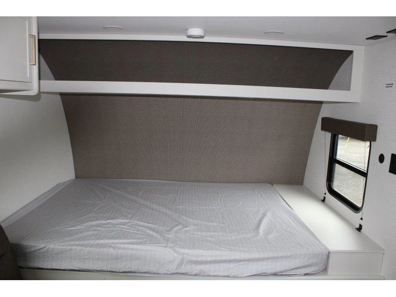 2026 Grand Design Transcend 151bh alt